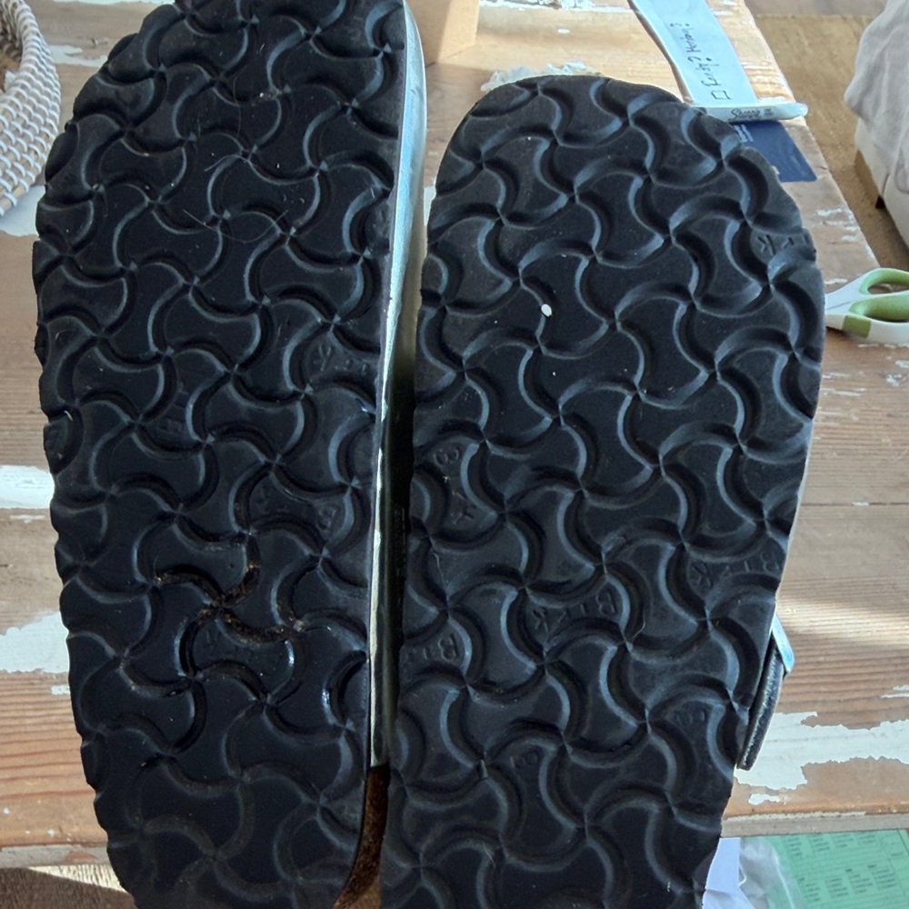 Birkenstock Metallic Silver Clogs - Picture 9 of 12